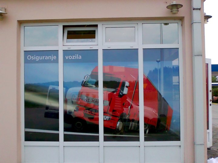 Oslikavanje izloga